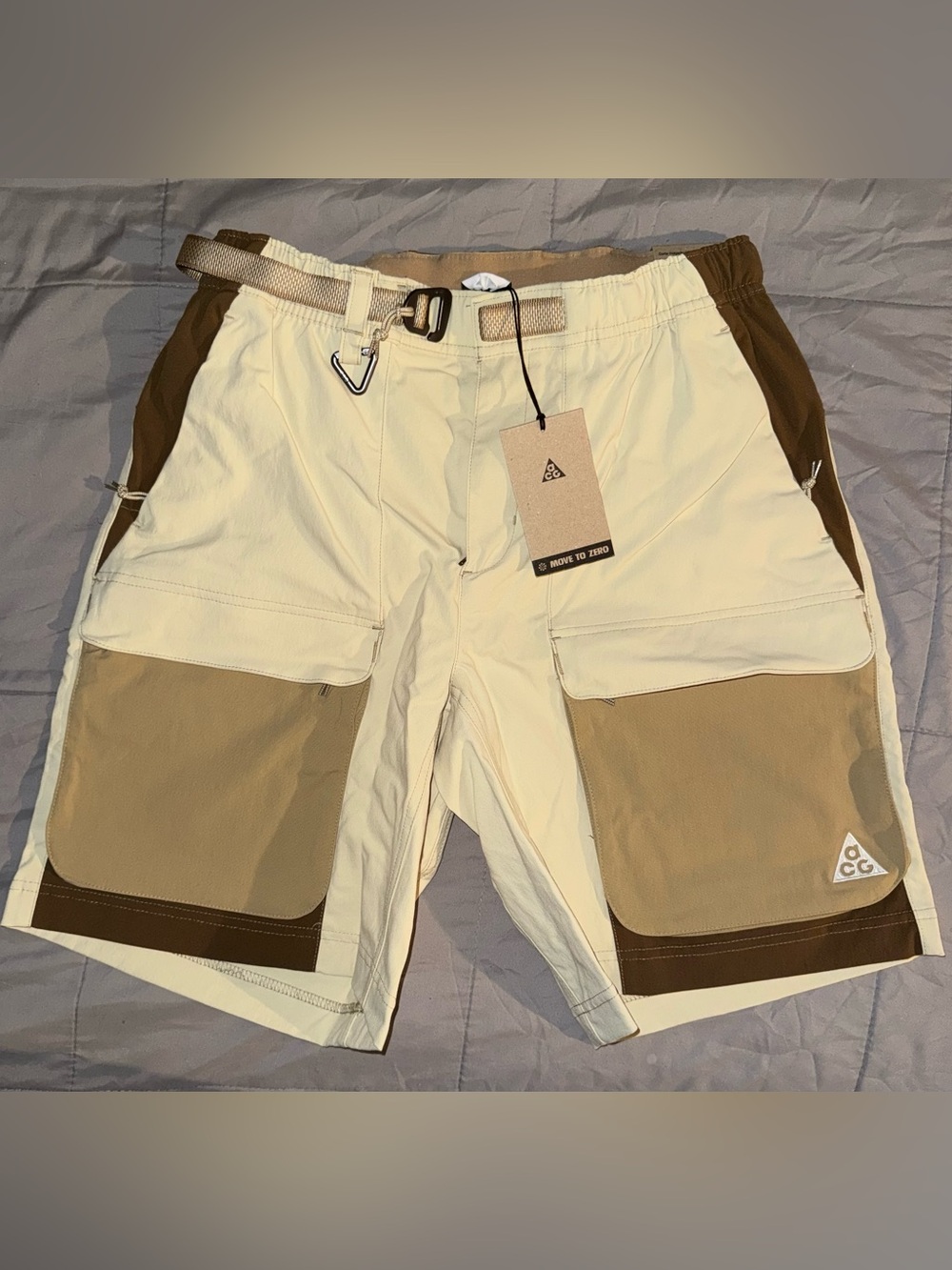 Nike ACG "Smith Summit" Utility Cargo Shorts Khaki (HV0593-229) Men’s Size S